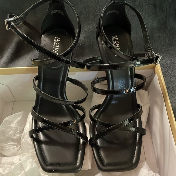Michael Kors “strappy” high heels - Picture 11 of 11